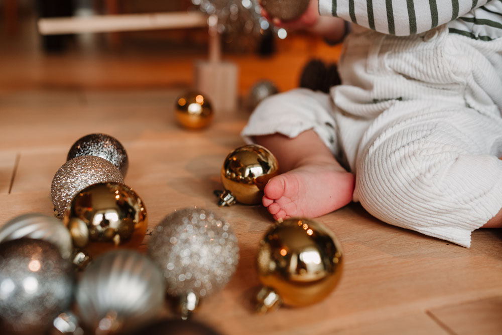 Photographe Famille Noël - une session photo de vos enfant dans la douceur de votre foyer